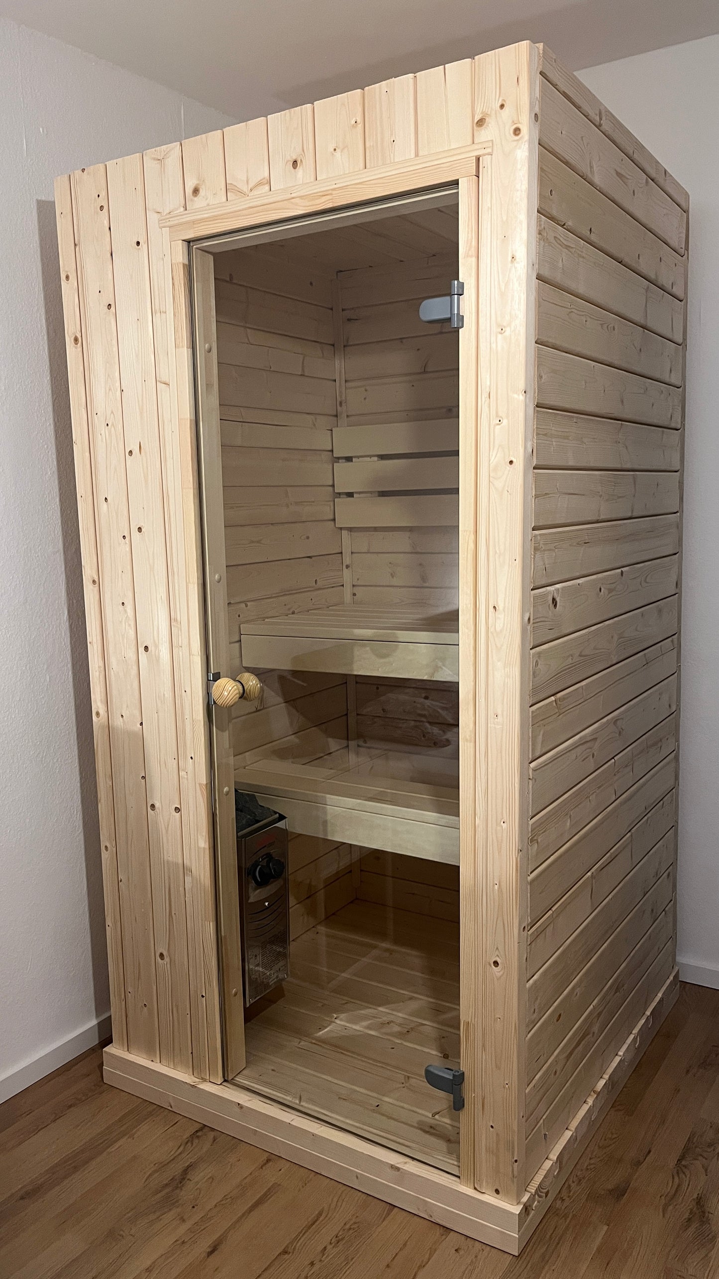 wellmia® Spirit Mini | Sauna für kleine Wohnungen | mit Steckdosenofen |109 x 109 x 200 cm