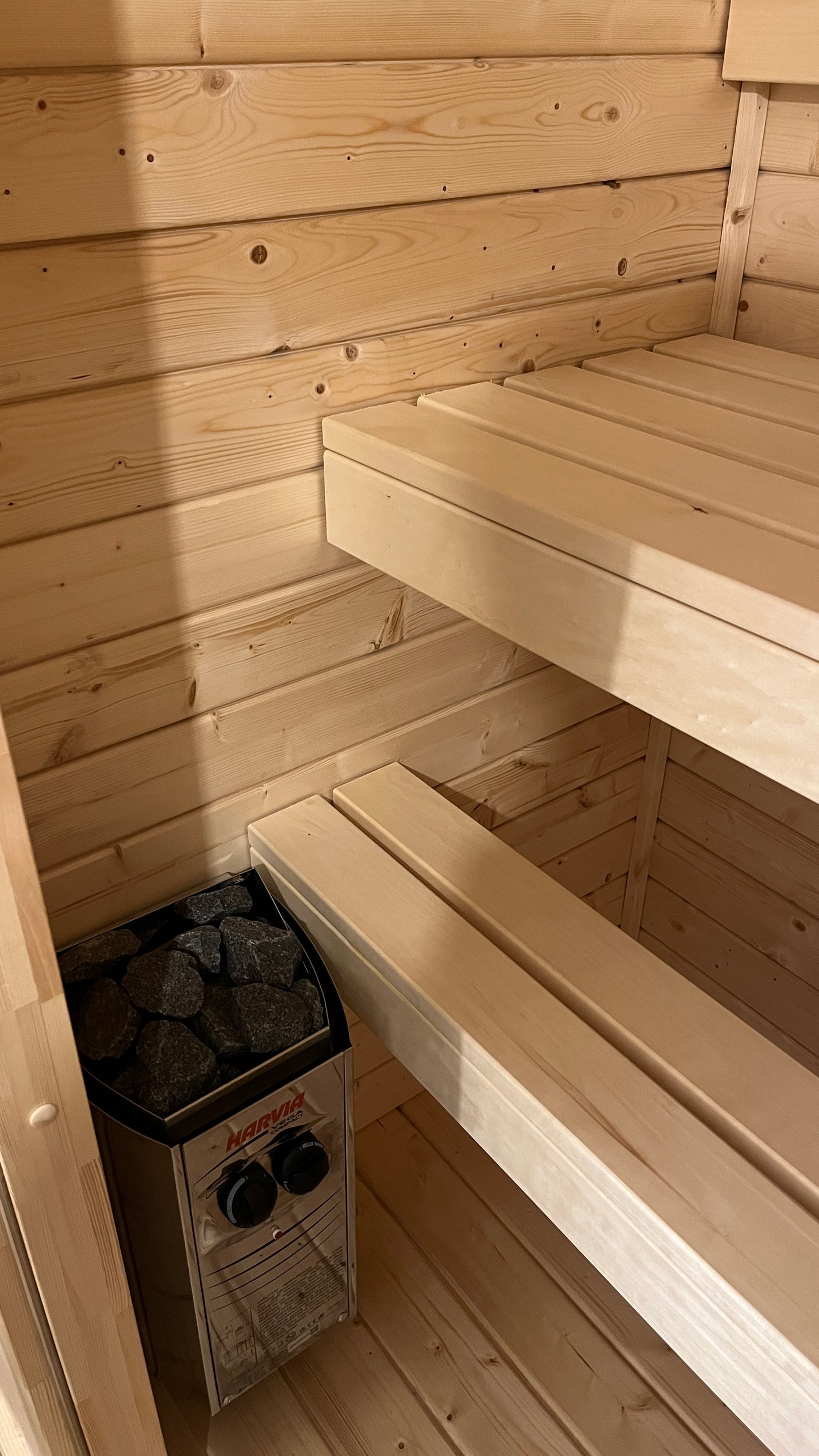 wellmia® Spirit Mini | Sauna für kleine Wohnungen | mit Steckdosenofen |109 x 109 x 200 cm