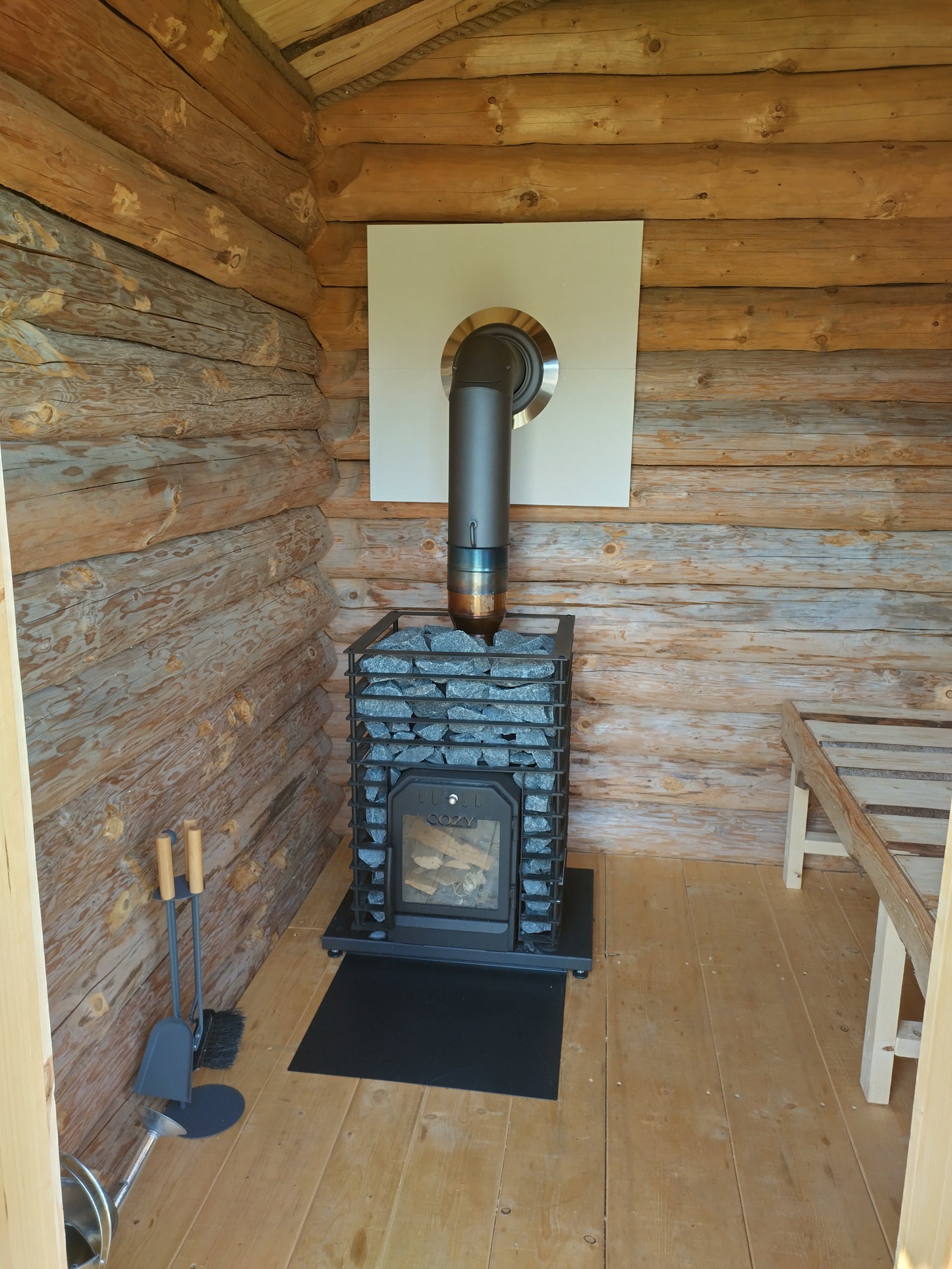 Cozy 18 Quattro | Saunaofen Holz mit BimSchV Stufe 2