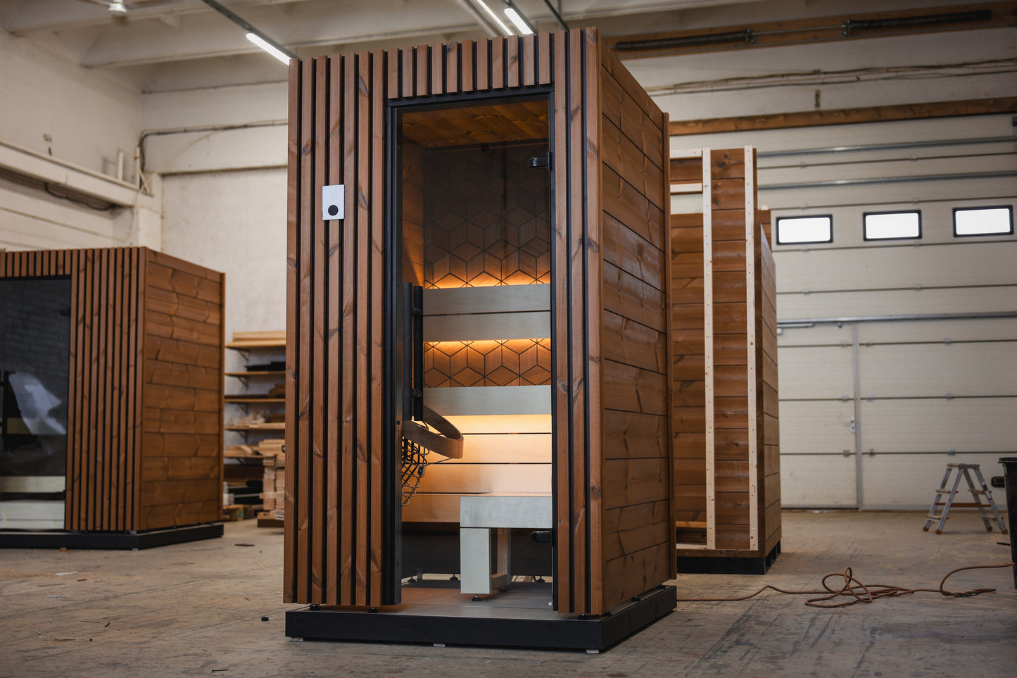 Leil® Como 120 | Design Mini Sauna für den Innenbereich | 122 x 131 x 208 cm