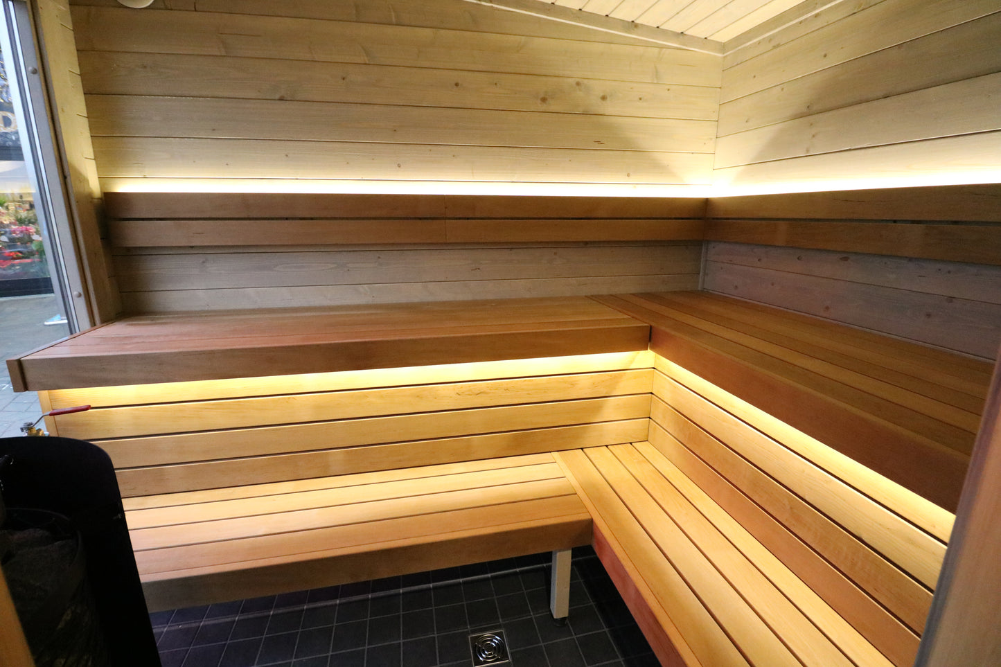 wellmia Halden XL | Gartensauna mit Vorraum und Überdach Fichtenholz  | 254 x 568 x 274 cm (B/T/H)