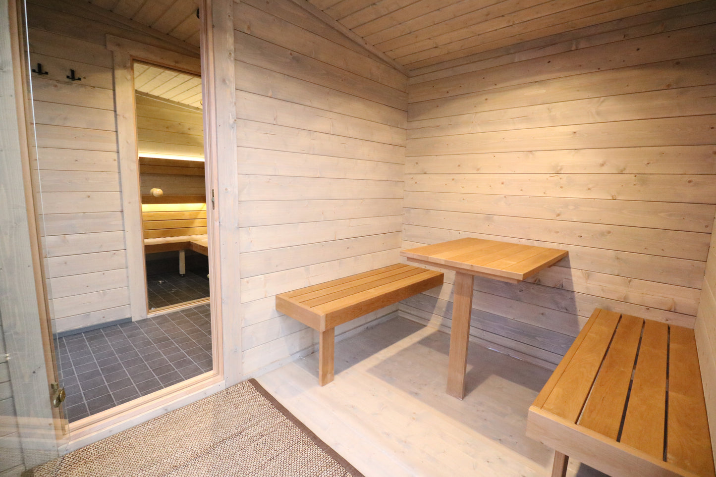 wellmia Halden XL | Gartensauna mit Vorraum und Überdach Fichtenholz  | 254 x 568 x 274 cm (B/T/H)