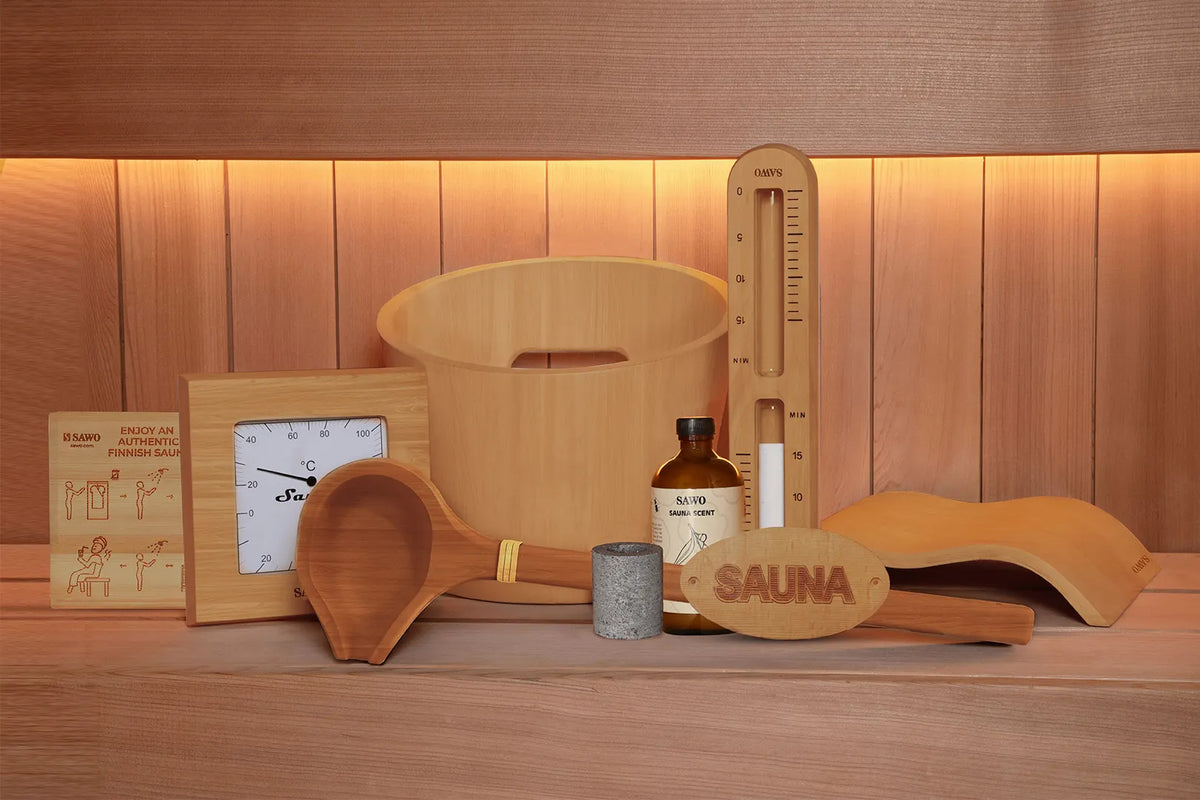 Sawo Signature Set Saunazubehör 9-teilig aus Zeder mit Kanto Saunakübel, Puro Kelle und Kopfstütze Wave