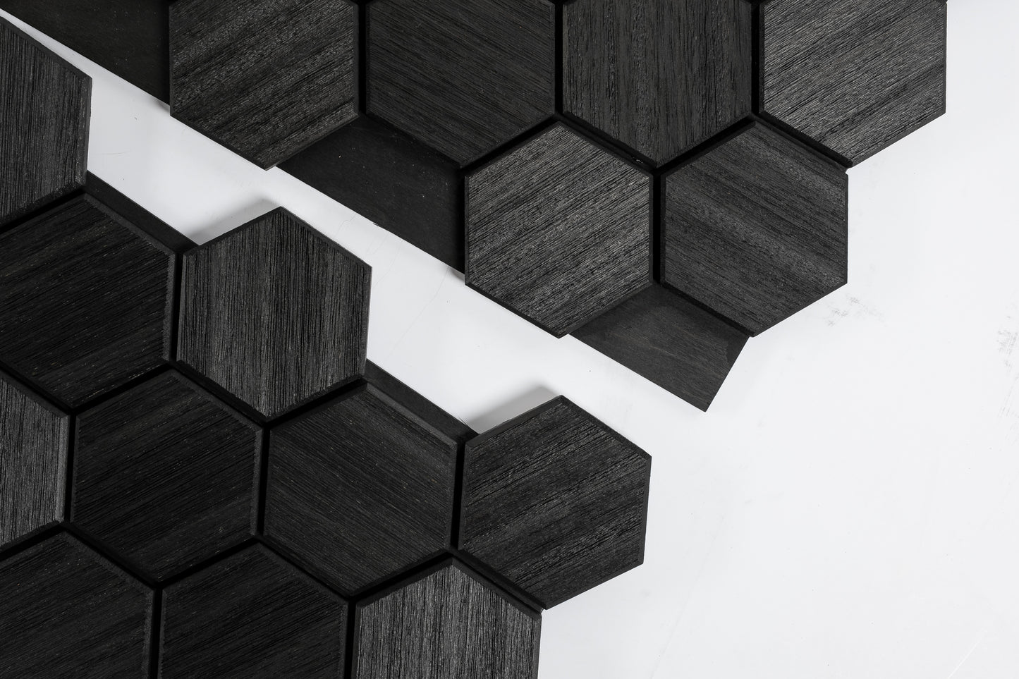wellmia® Hexa S Black | Sauna Dekopaneel für die Wand und Decke | Abachiholz | 1,25 m2